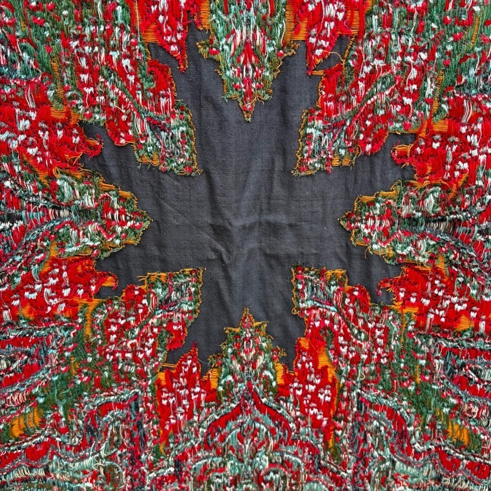 Stunning Antique Kashmir Paisley Woven Wool Shawl. Large size 70"x 74” rare find - Picture 5 of 12
